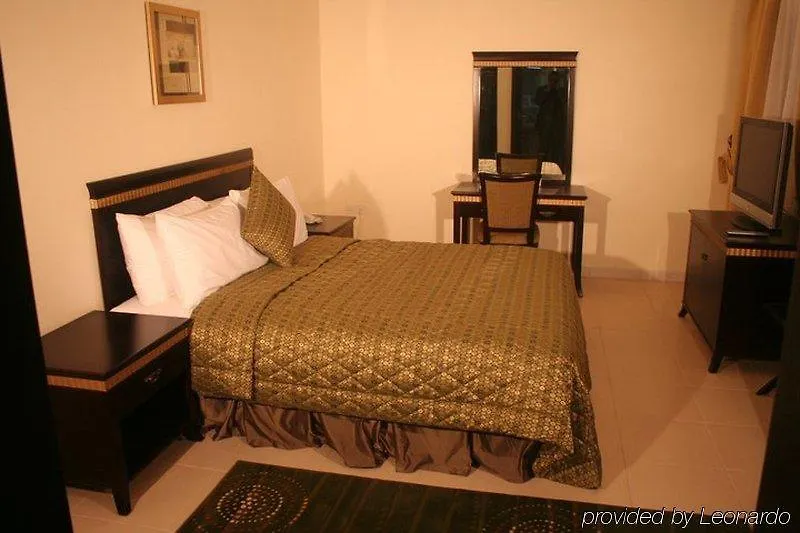 Al Hayat Hotel Apartments Sharjah 3*,